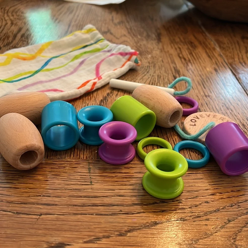 LOVEVERY Colorful Wooden Lacing Bead Set